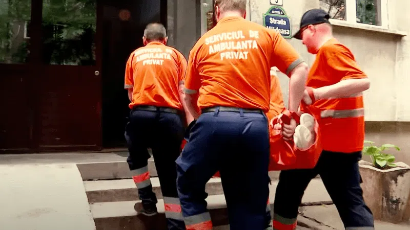 Interior ambulanță echipat